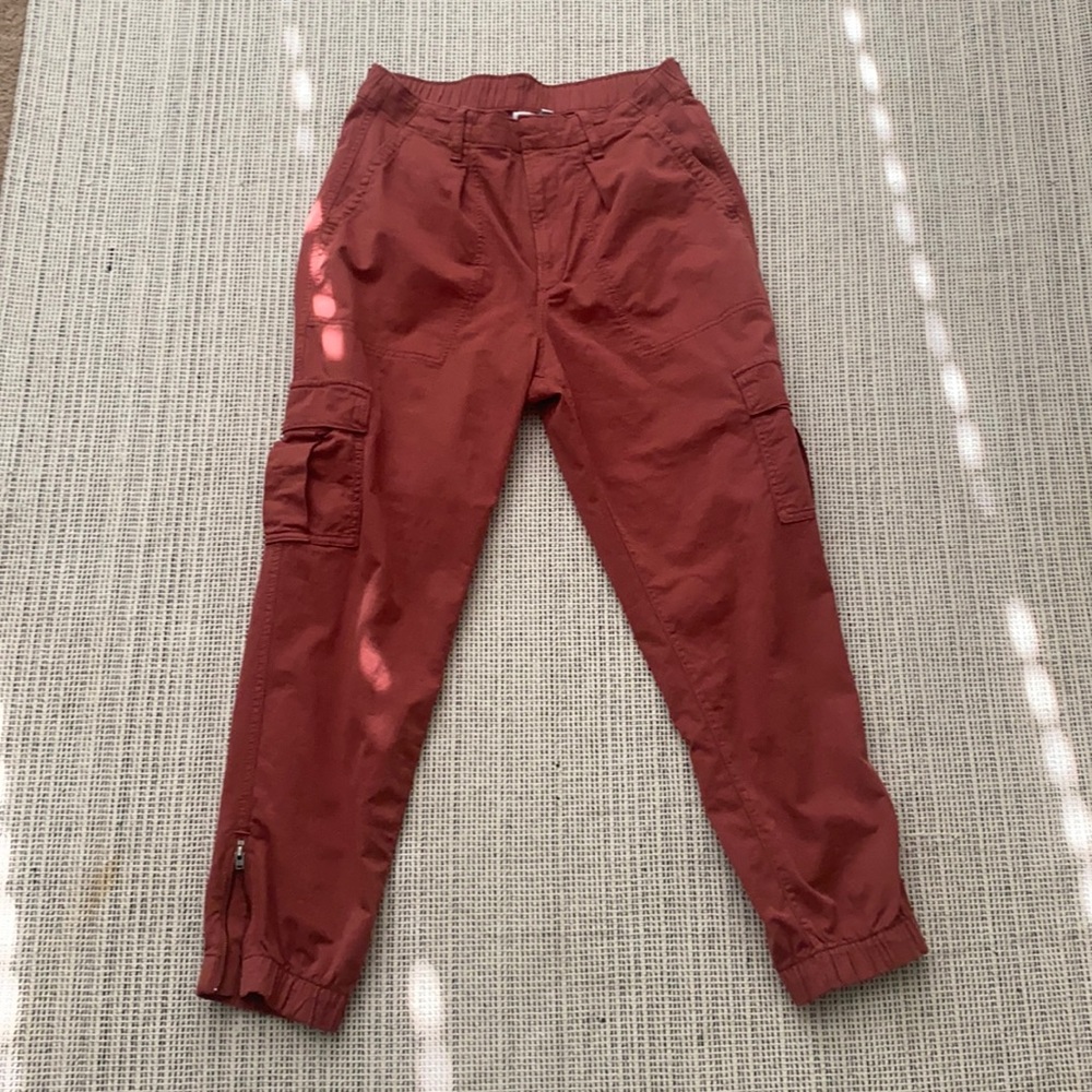 Gap Slim Cargo Joggers